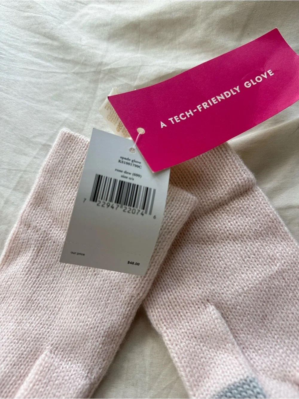 NWT kate spade New Touchscreen Knit Gloves with Black Spade Accent